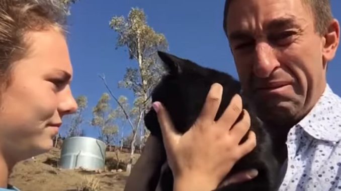 Dad-Breaks-Down-In-Tears-After-Finding-His-Cat-Survived-The-Wildfire